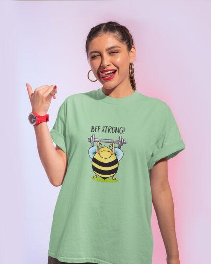 Bee Strong - Funky Women Oversize T-shirt